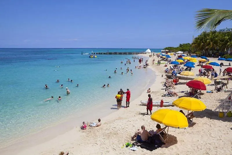 Hospitality Expert Bts 7 - Pool Beach & Bar Montego Bay 0*,  Jamajka