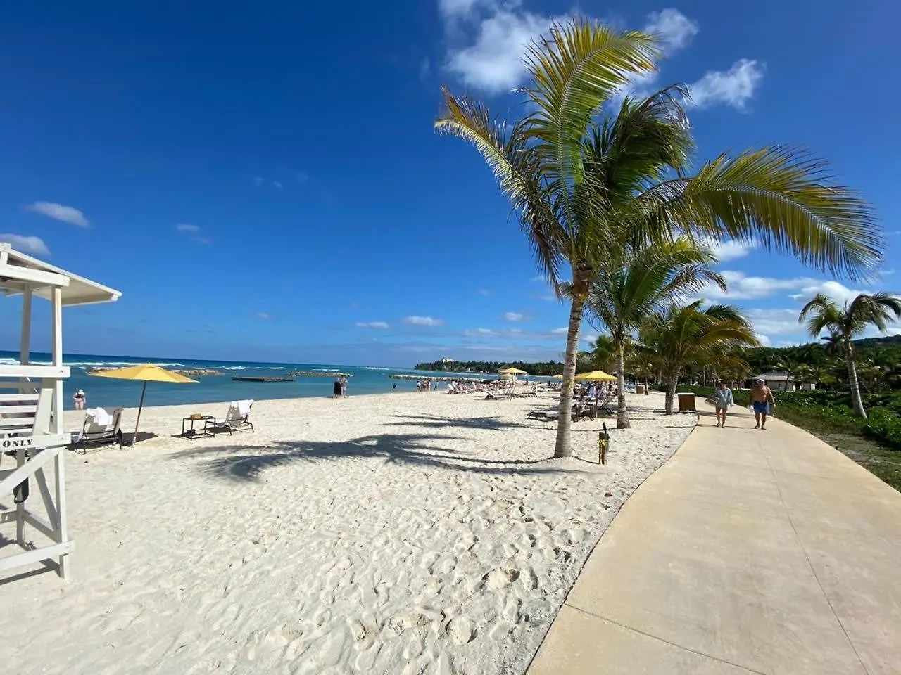 Hospitality Expert Bts 7 - Pool Beach & Bar Montego Bay