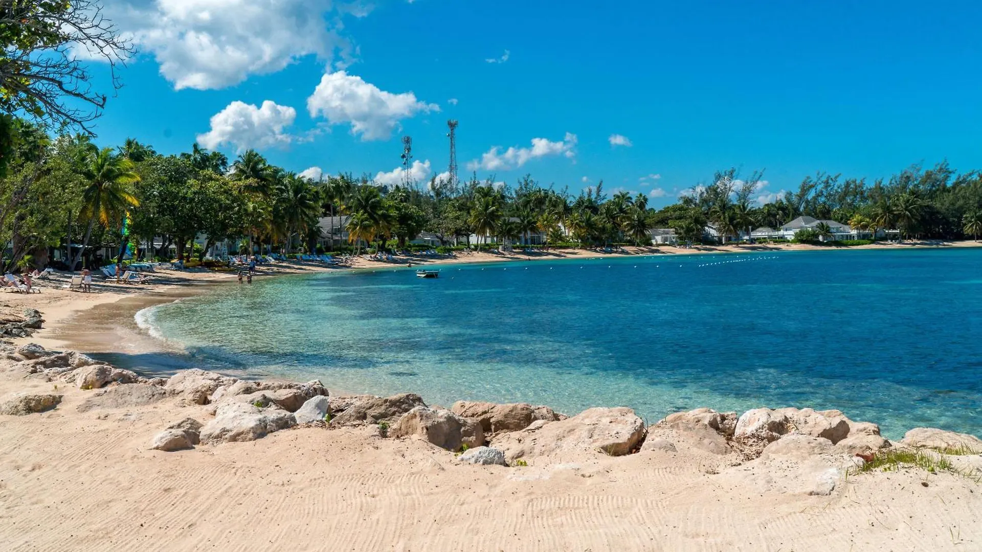 Inn Hospitality Expert Bts 7 - Pool Beach & Bar Montego Bay