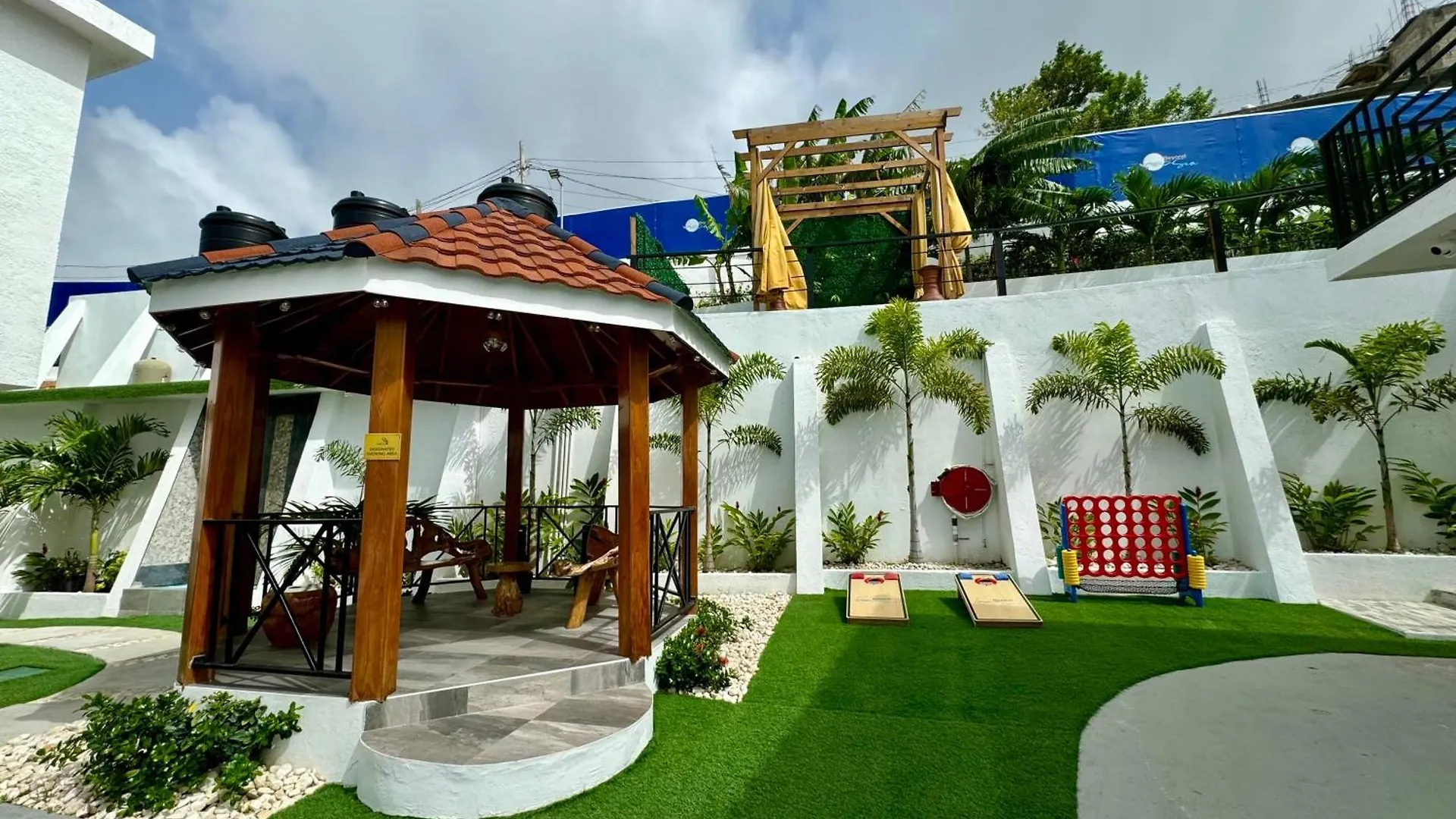 Inn Hospitality Expert Bts 7 - Pool Beach & Bar Montego Bay