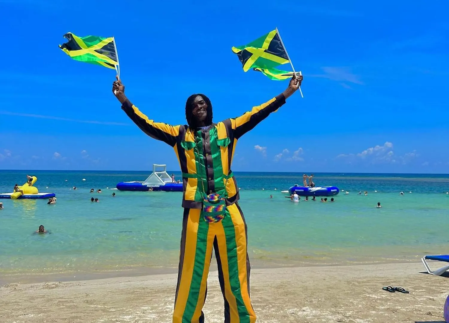 Hospitality Expert Bts 7 - Pool Beach & Bar Montego Bay