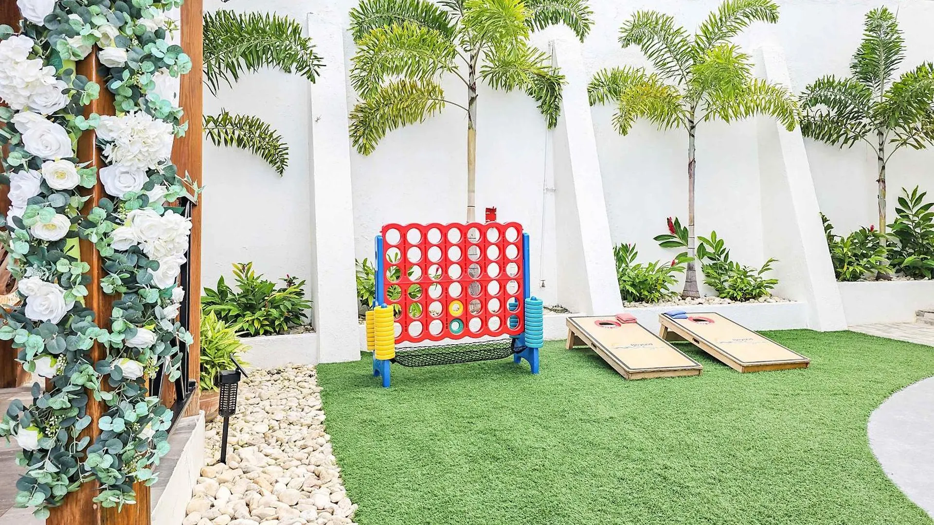 Hospitality Expert Bts 7 - Pool Beach & Bar Montego Bay 0*,  Jamajka