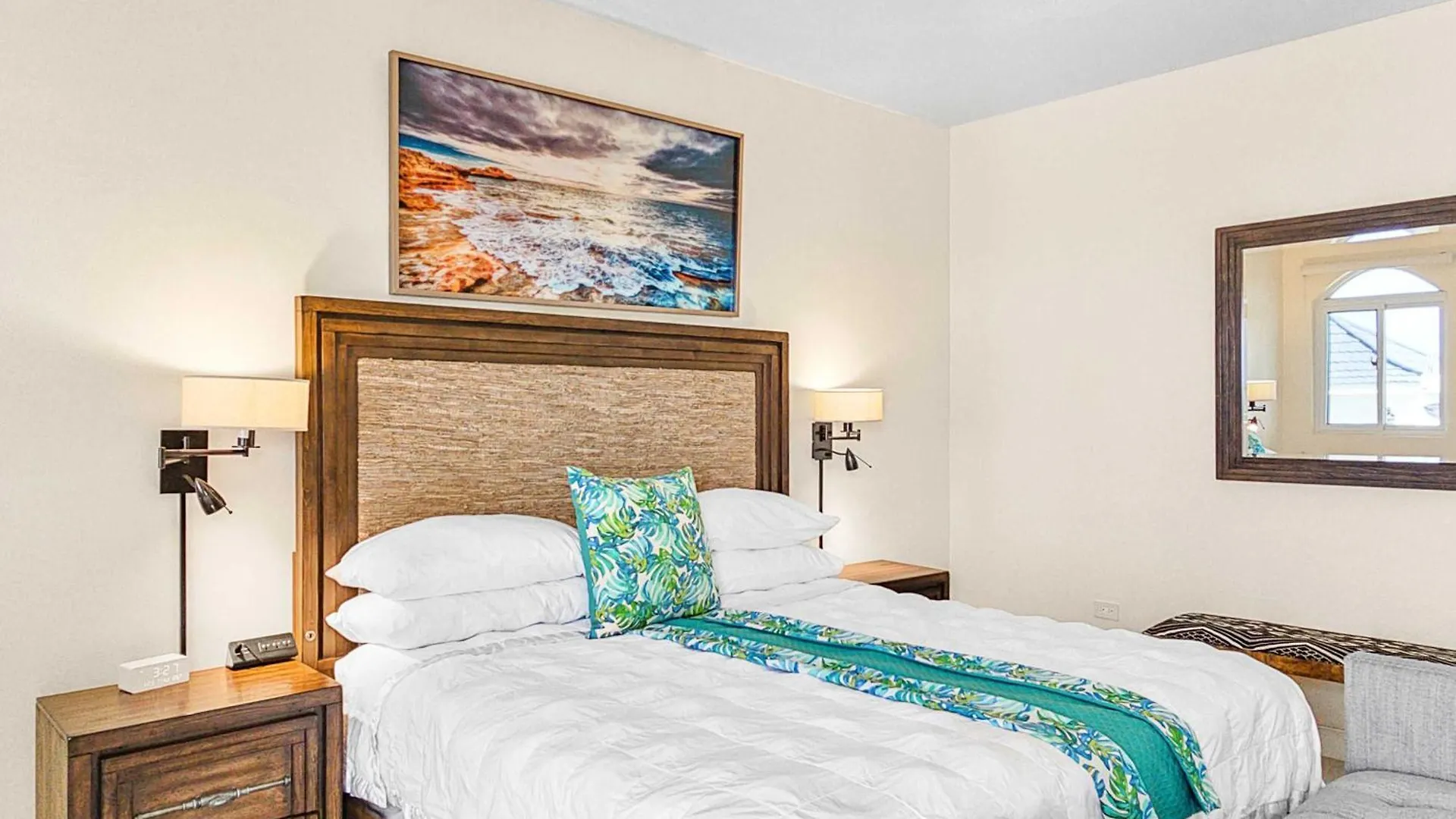 Inn Hospitality Expert Bts 7 - Pool Beach & Bar Montego Bay Jamaica